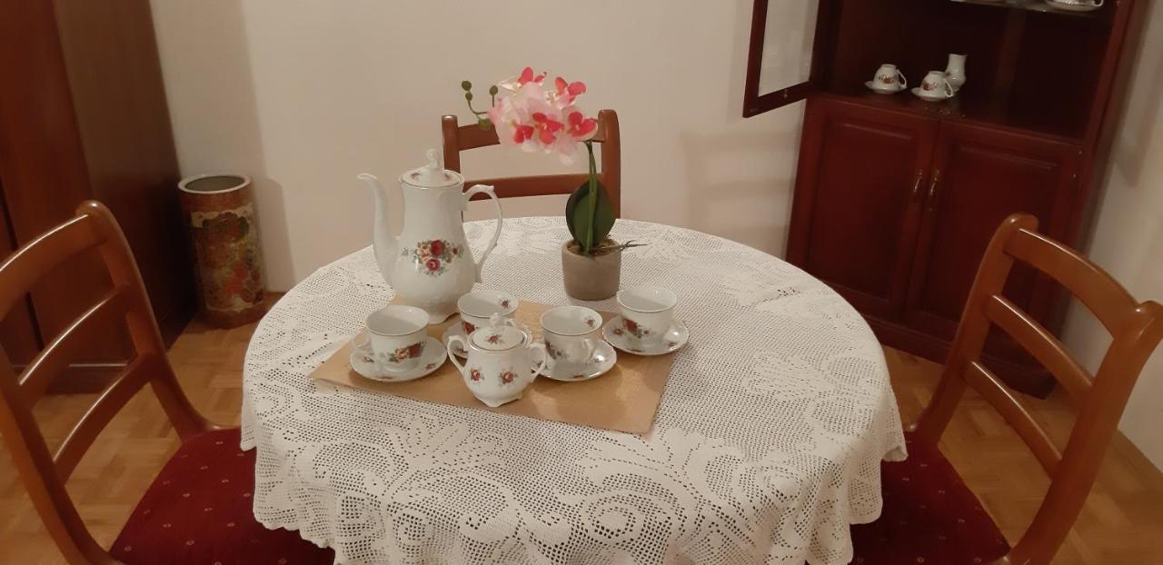Apartman Bogdan เยลซา ภายนอก รูปภาพ