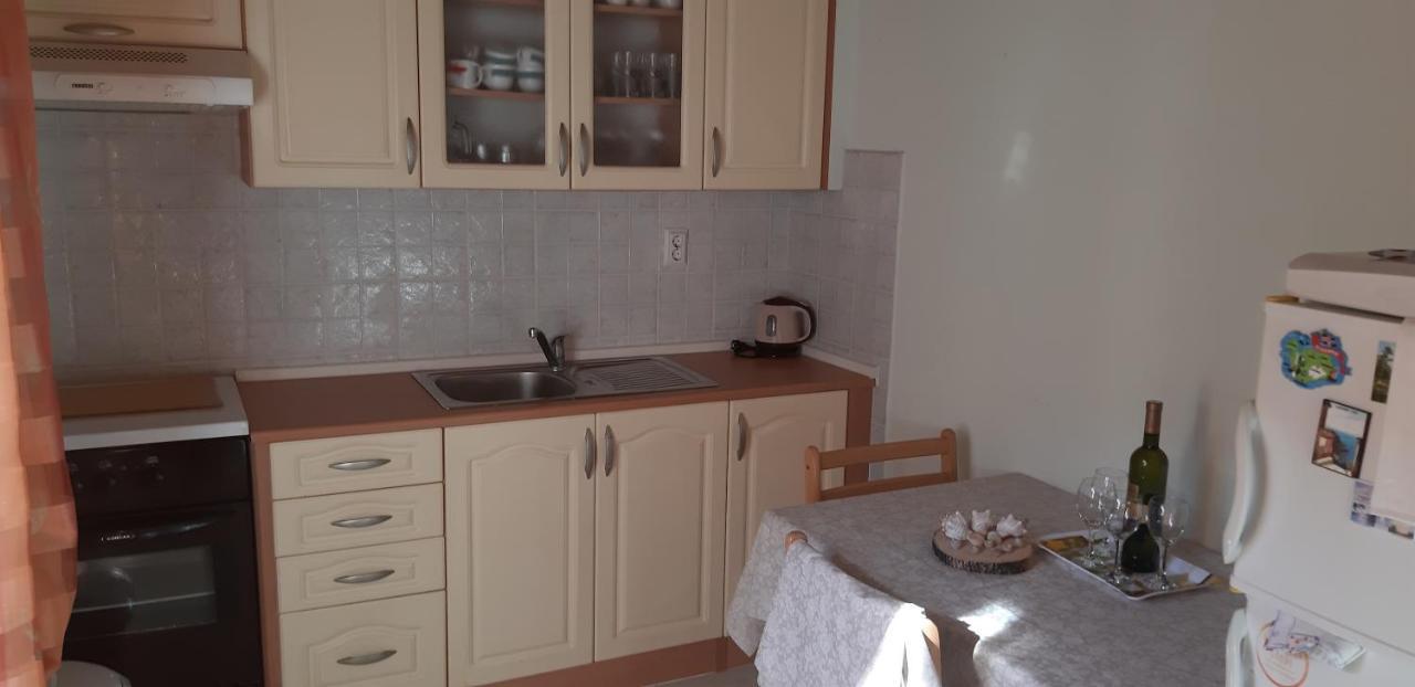 Apartman Bogdan เยลซา ภายนอก รูปภาพ